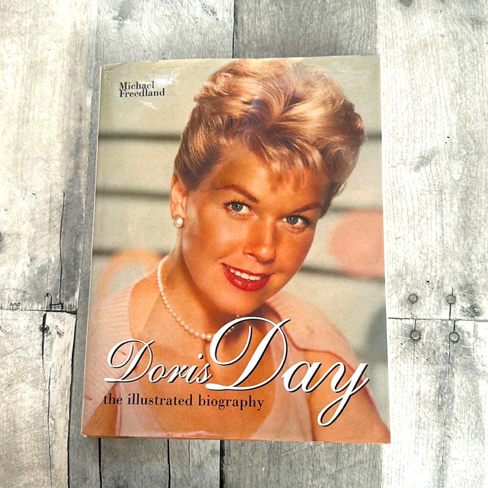 Doris Day illustrated biography by Michael Freedland hardcover